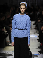 2011ﶬPrada